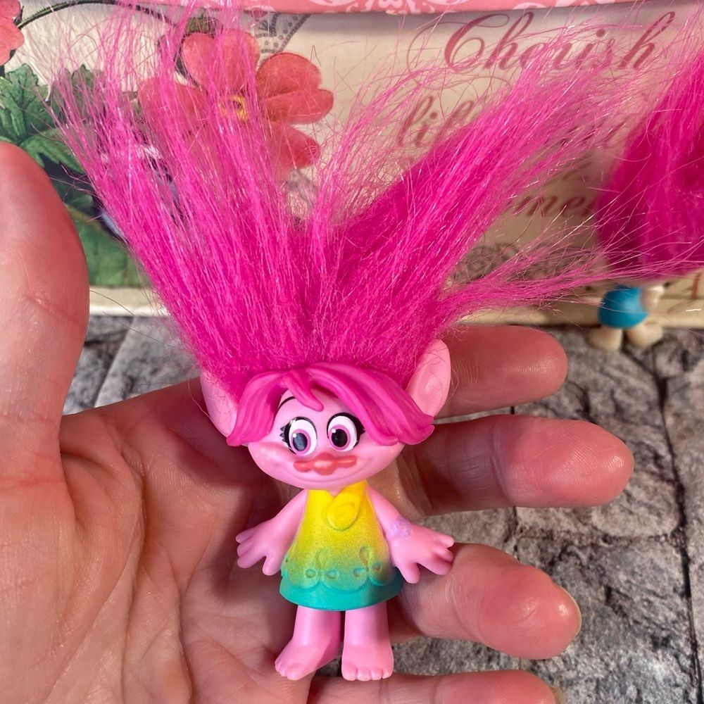 Trolls World Tour  Poppy Set of Three Troll Doll DreamWorks Hasbro Toys - Picture 4 of 8